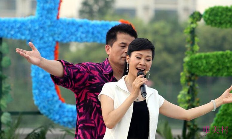 毕福剑老婆是谁 毕福剑老婆周彦宏的真照片