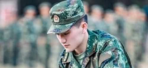 何捷教官年龄身高 长得帅气万里挑一的人才