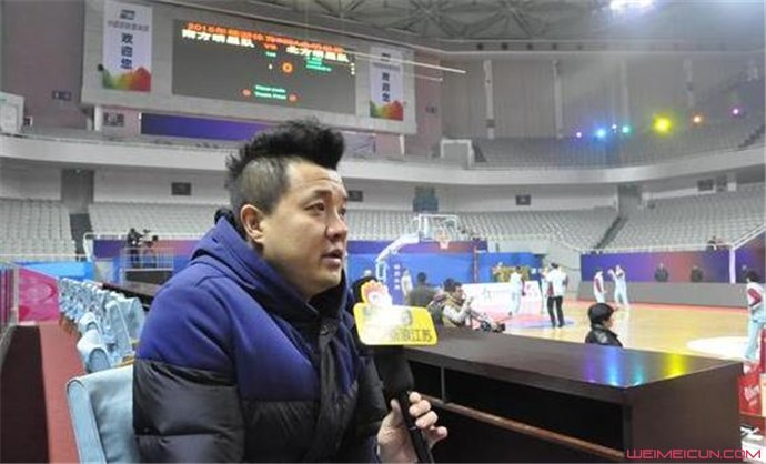 央视主持人杨健是同志怎么回事 杨健个人资料背景曝光