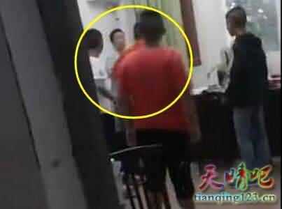 德阳市7名职校学生殴打老师 只因提前离校未批准