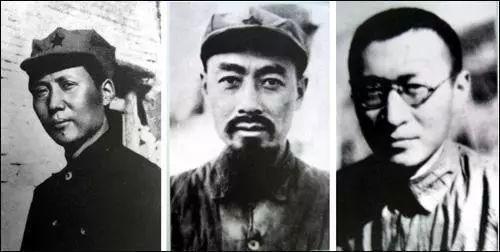 “三人小组”成员：毛泽东、周恩来、王稼祥