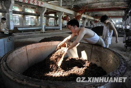 贵州茅台暴利风波：茅台高价收购高粱 未压制农民