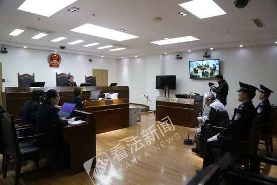 男子买假证运营克隆出租 怕被查不敢开把车扔驾校