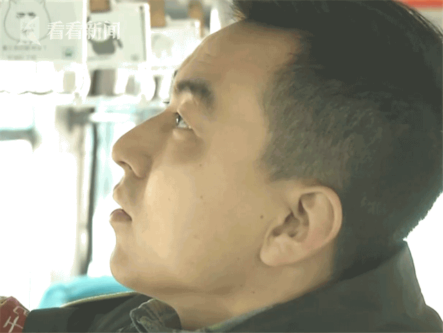 超萌公交车上表情包