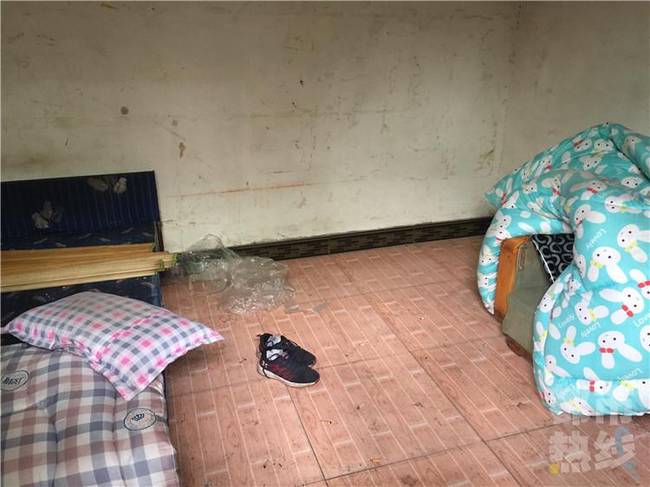 出租屋内半裸死亡
