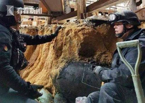 香港警方花24小时拆巨弹 共疏散近5000人