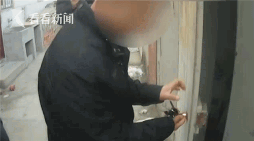 男子为还债先后偷5个骨灰盒勒索家属 一盒要价20万