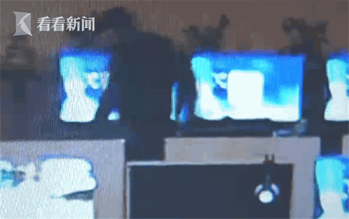 最“老实”小偷！网吧内行窃竟还不忘实名登记