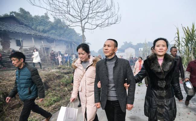 老人寻子50年终团聚