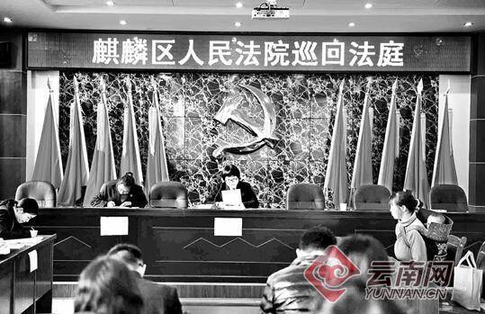 继父虐打 生母往伤口撒盐