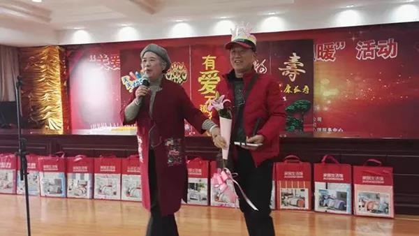 45个老人的年夜饭，他们都失去了唯一的孩子