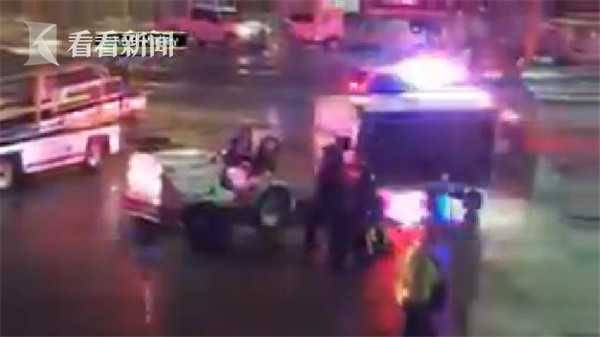 飞机上男子怀疑上错 偷开逃生门从滑梯跳下