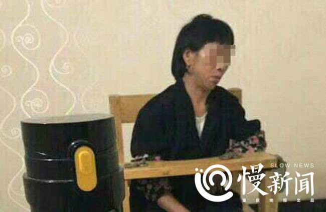 重庆“女神医”靠摸治病 每天诊600人太累愿被拘留