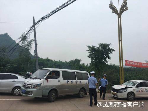 刚参加完儿童节表演 4岁男童和外婆被教练车撞死