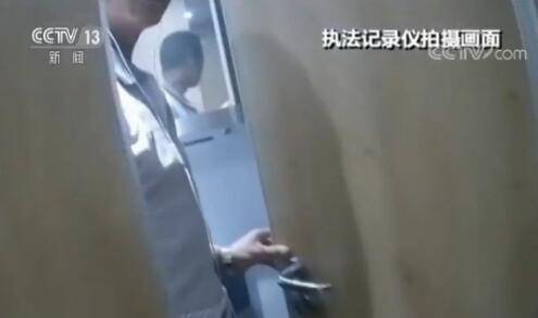 男子难耐烟瘾高铁上吸烟 触发报警器致高铁降速