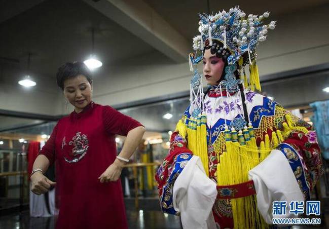 台湾青年学子的国粹国乐体验课