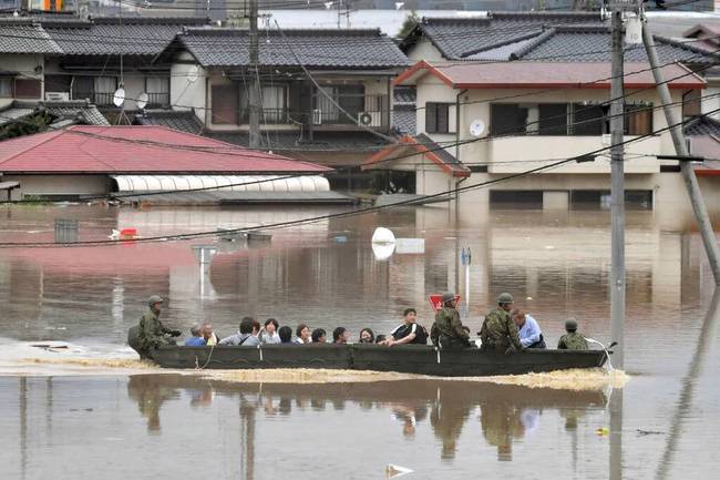 日本强降雨