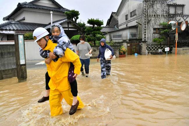 日本强降雨