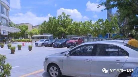 男子花上万元买30年的茅台 7年后拿出来瓶子是空的
