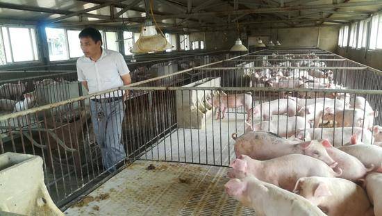 乡村医生捐600万为村民建医养院 自己住漏雨平房