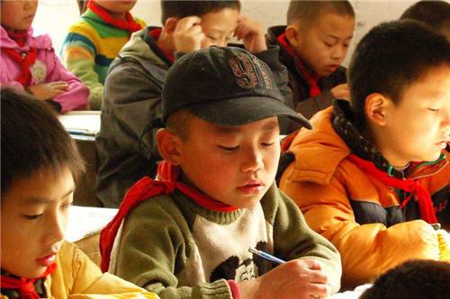 网红杀鱼弟自杀 其父：因与他人吵架 已清醒 