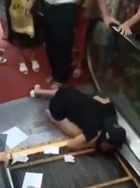 永州一超市电梯绞断一岁女婴手臂 外国网友这么说