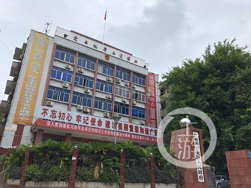 女副区长被男友以＂非法手段＂逼迫恋爱