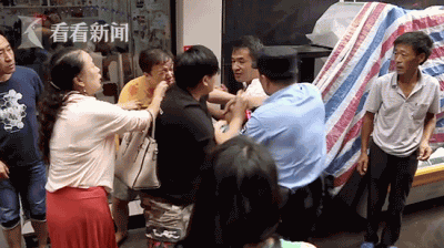 醉酒男抢着买单不成狠扇饭店老板娘耳光:我有错吗