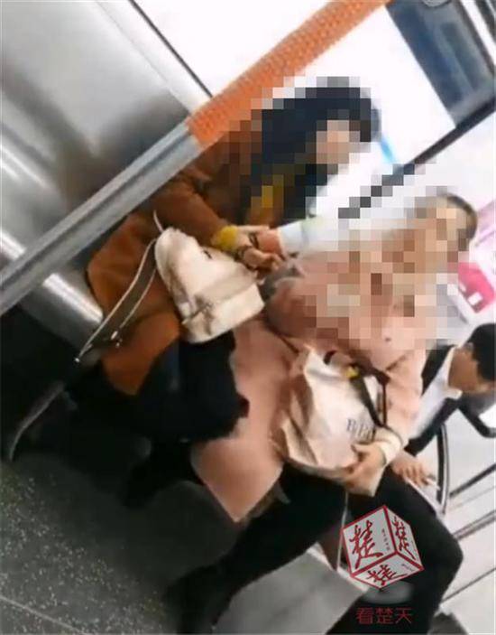 孩子成绩差是父母婚姻有问题？