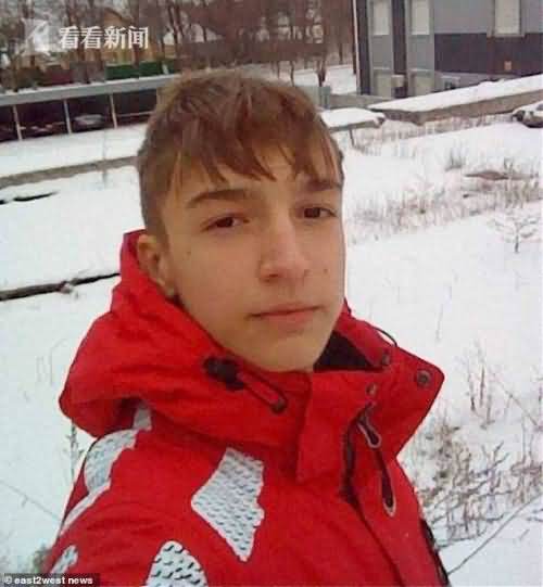 少年带自制降落伞跳楼伞没开 跳前妈妈楼下鼓劲