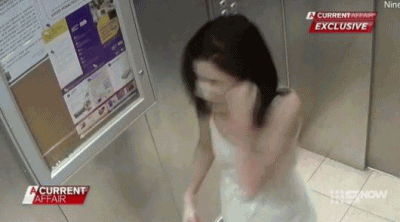 女子电梯里挥拳猛打自己脸 只为了诬陷丈夫家暴