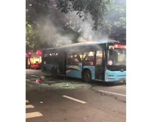 四川公交发生爆炸
