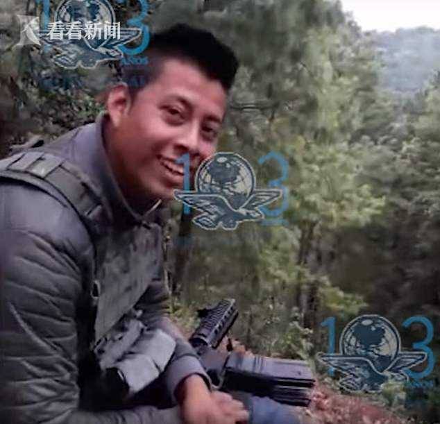 7名杀手伏击警车 机枪扫射打翻警车4名警察遇害