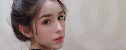 哈妮克孜的老板是谁