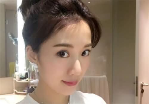 李念否认小三上位
