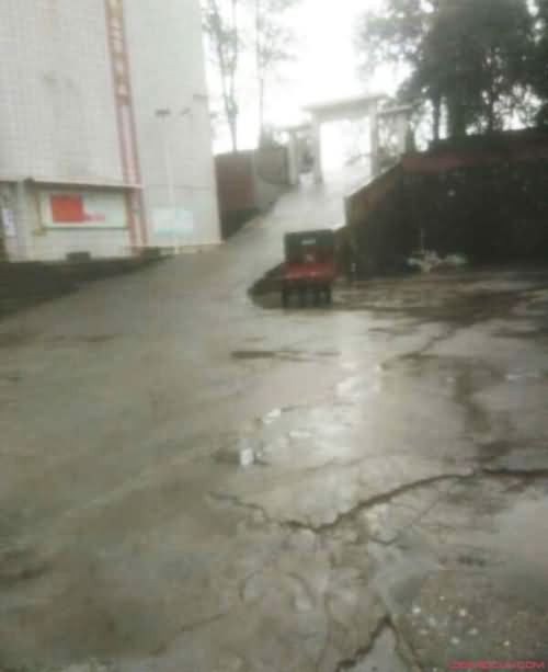 新生陡坡蛙跳死亡案发地点 新生陡坡蛙跳死亡案发地点