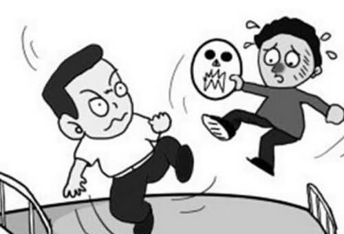 吓室友被打断鼻梁 吓室友被打断鼻梁