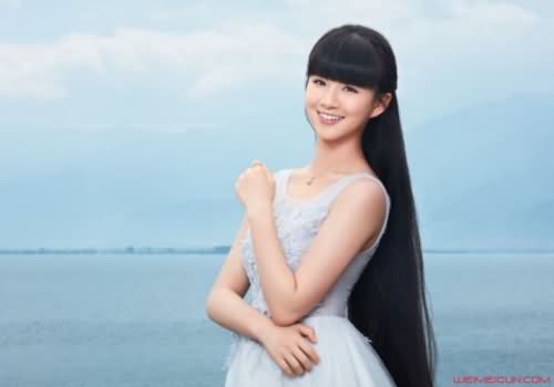小彩旗美照
