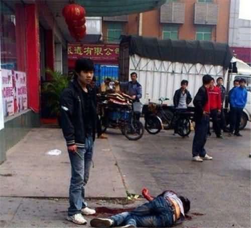 男子为爱捅死情敌，为爱痴狂也要看对方是否值得！