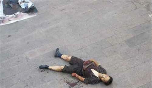 男子为爱捅死情敌