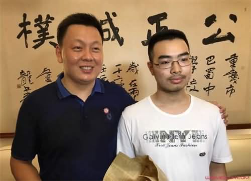 杨馥伟弄哭一名女同学是怎么回事 杨馥伟弄哭一名女同学是怎么回事