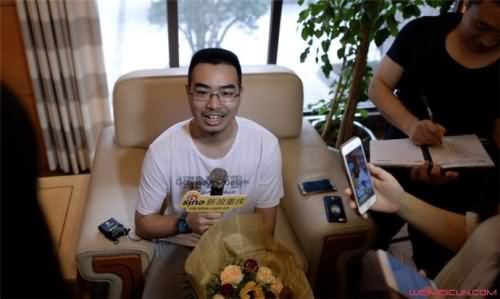 杨馥伟弄哭一名女同学是怎么回事 杨馥伟弄哭一名女同学是怎么回事