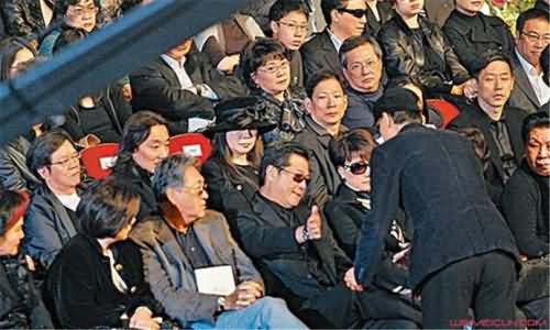 邓光荣和郑少秋什么关系 邓光荣和郑少秋什么关系