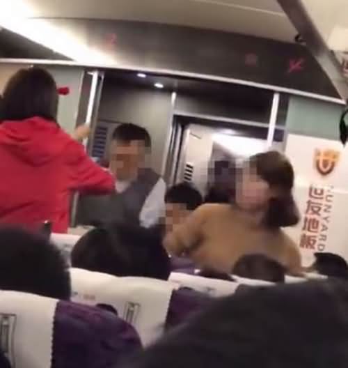 暴打孩子母亲 暴打孩子母亲