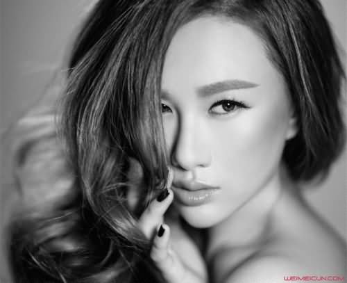孟瑶喂奶在第几分钟 孟瑶毫不吝啬大秀F乳画面惹火