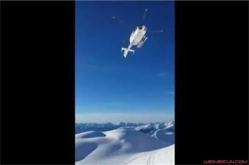 男孩滑雪遭遇雪崩 男孩滑雪遭遇雪崩