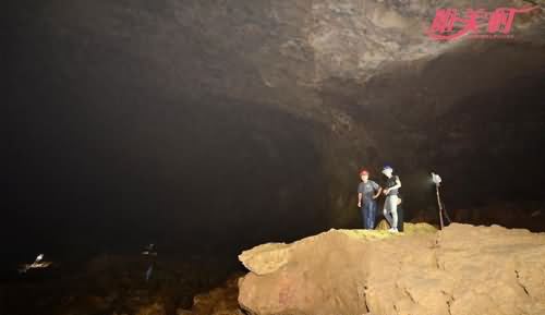 隧道内现大型溶洞 隧道内现大型溶洞