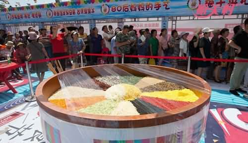 吉林千人同吃拌饭