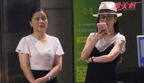 方媛返沪父母接机 方媛返沪父母接机