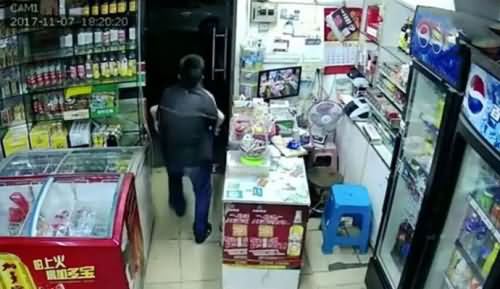 店内掳走女童被抓